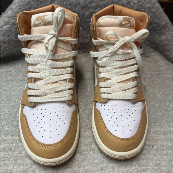 AIR JORDAN 1 RETRO HIGH OG Praline size 9 - Picture 2 of 14
